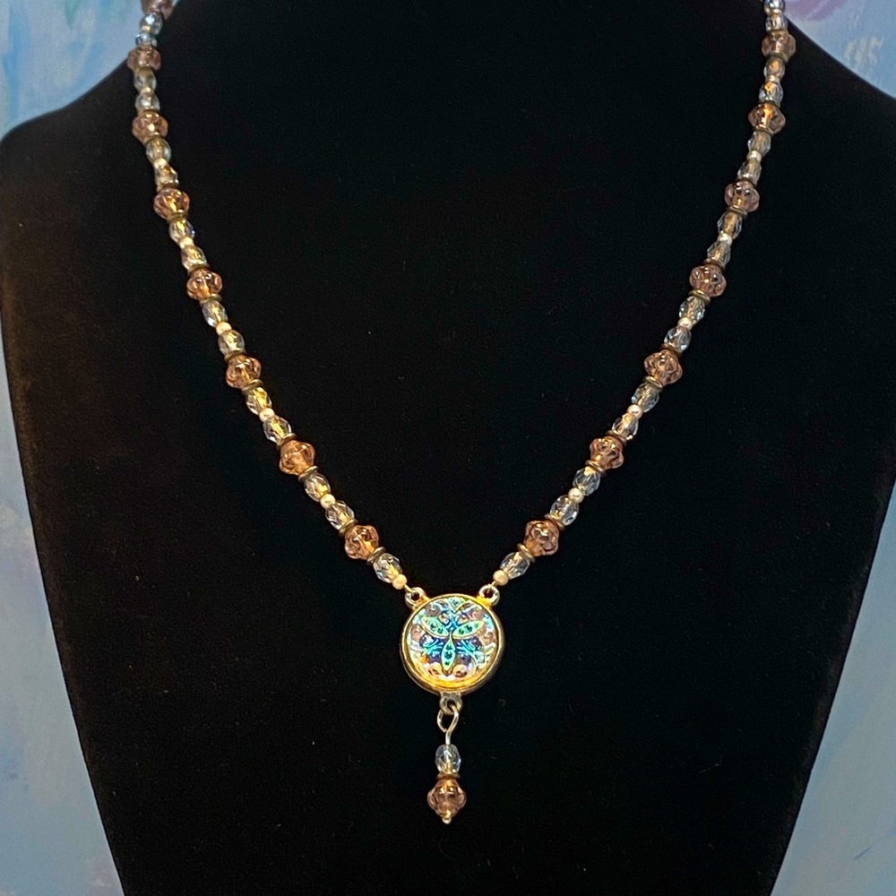 Vintage GB Collection Molded Iridescent Glass Pendant Necklace - Picture 1 of 6